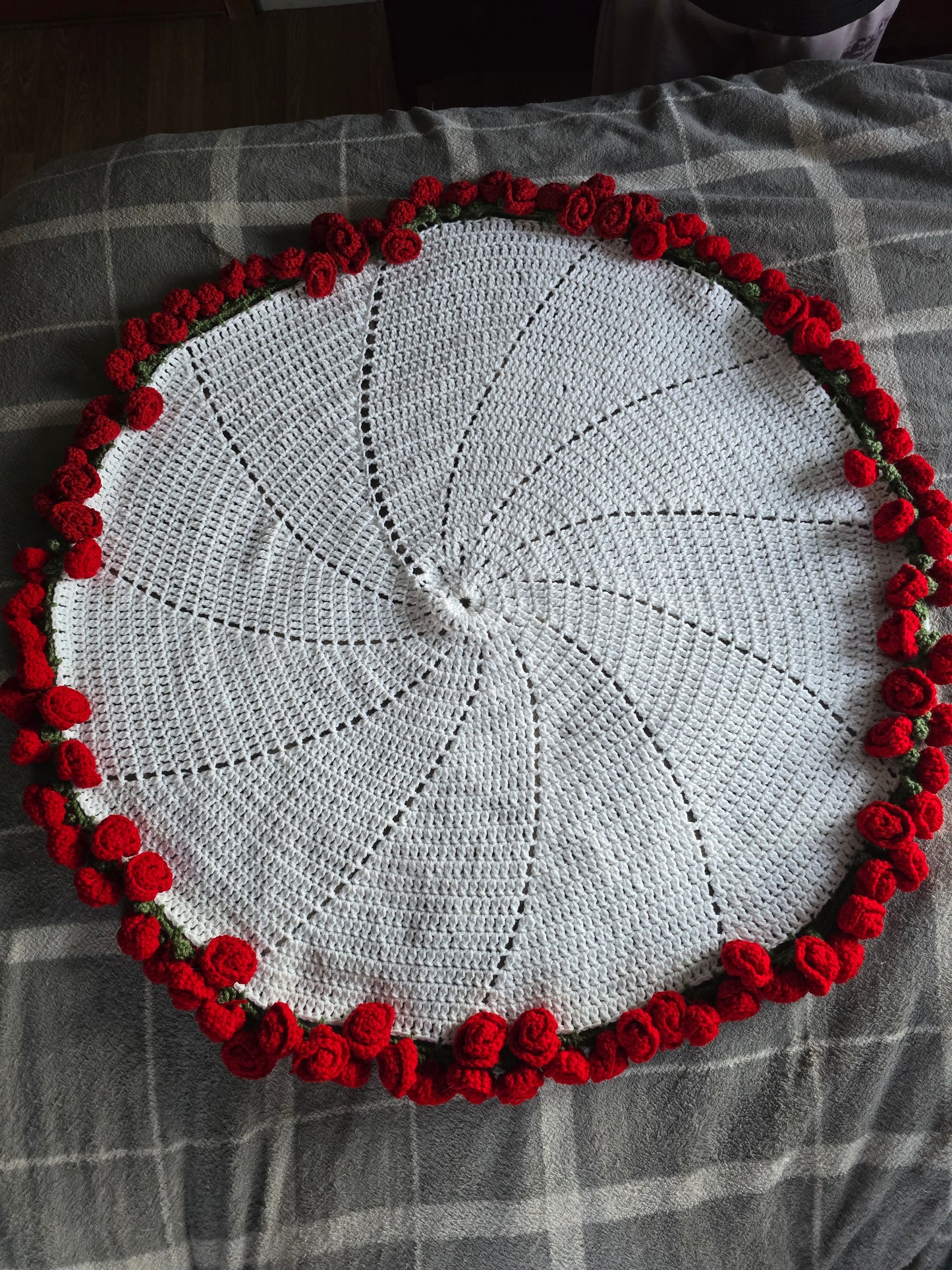 Handmade Rose Bouquet Crochet Blanket