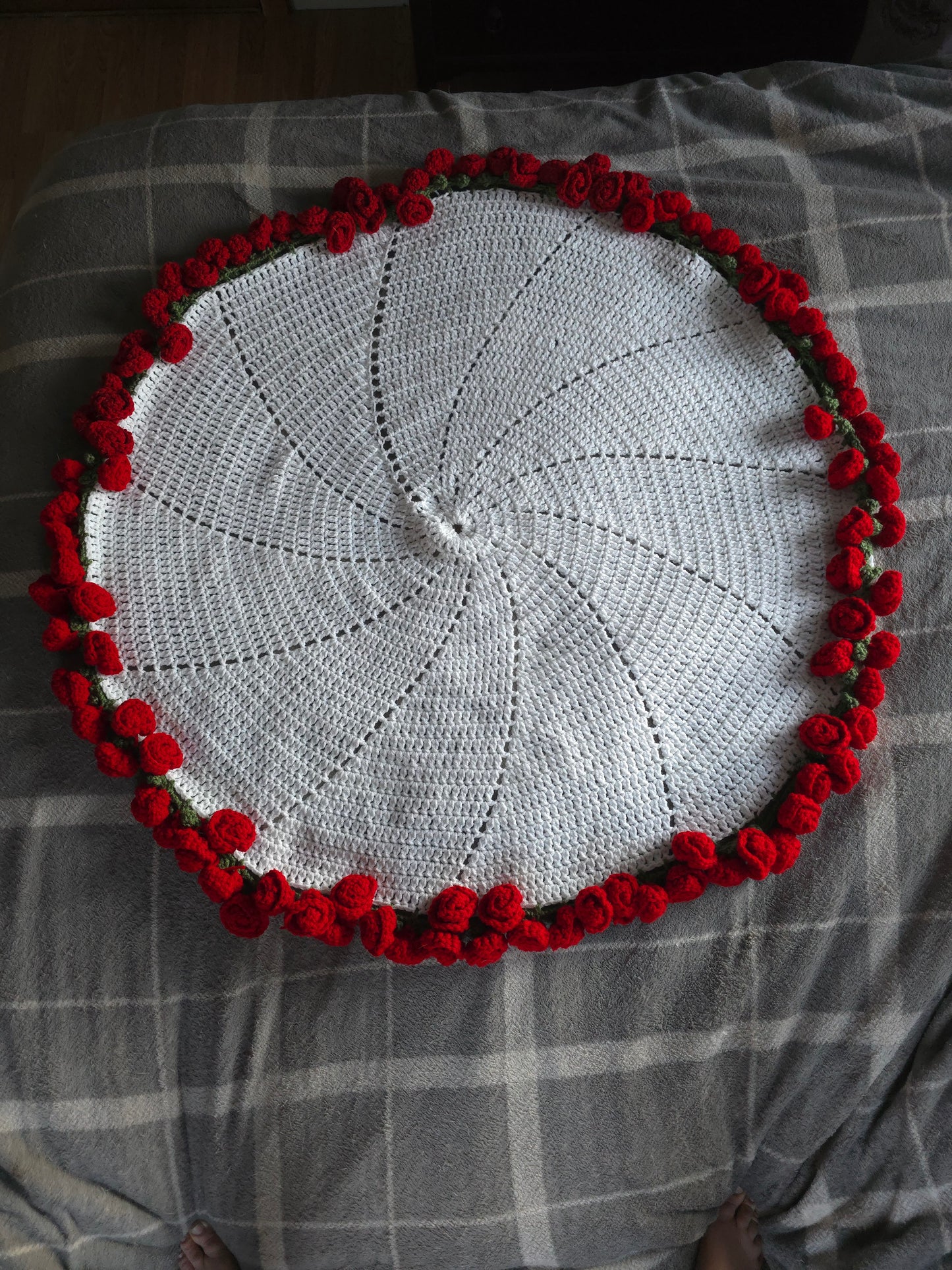 Handmade Rose Bouquet Crochet Blanket